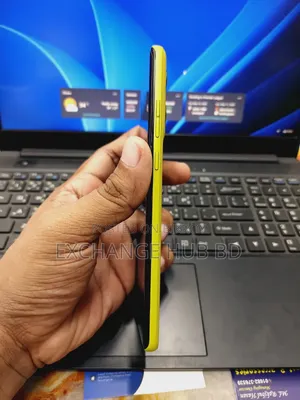 Motorola Moto G85 128 GB Yellow