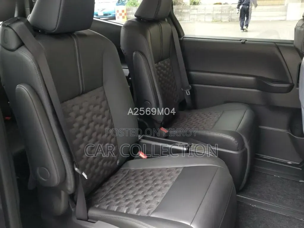 New Toyota Voxy 2025 Grey