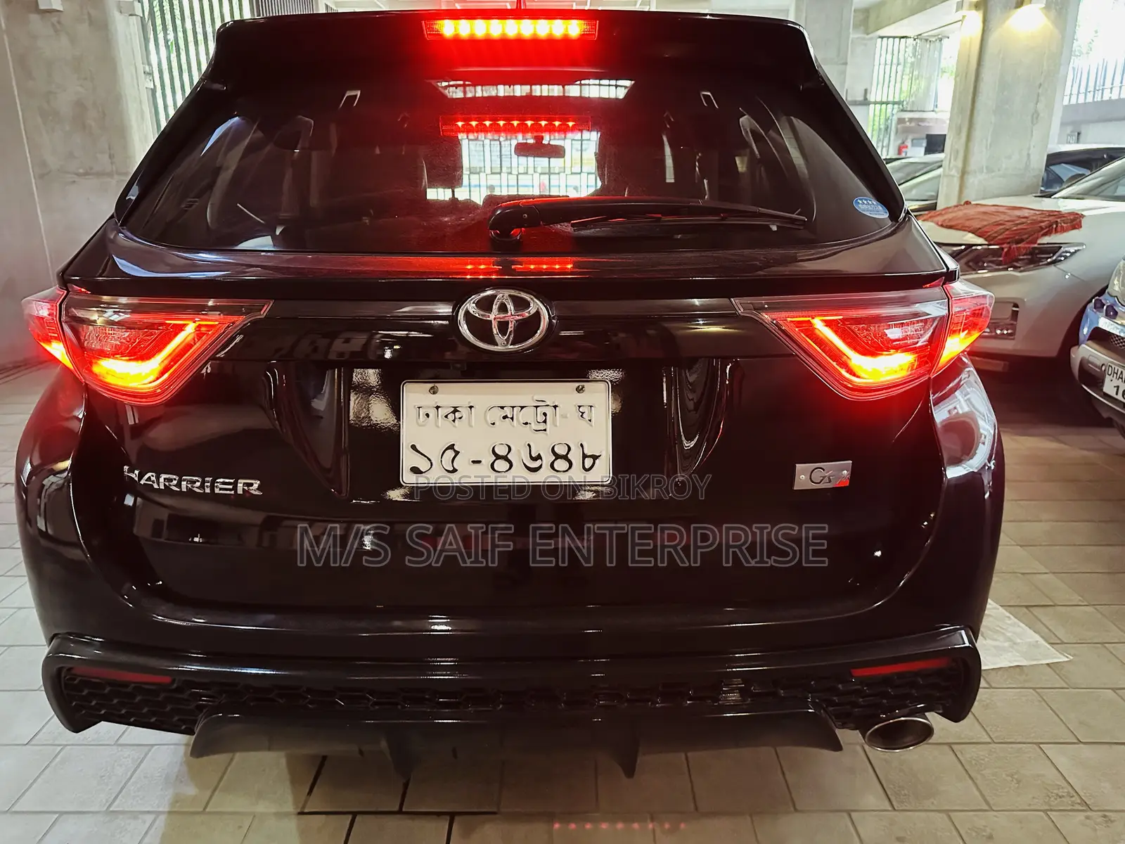 Toyota Harrier 2.0 2015 Black