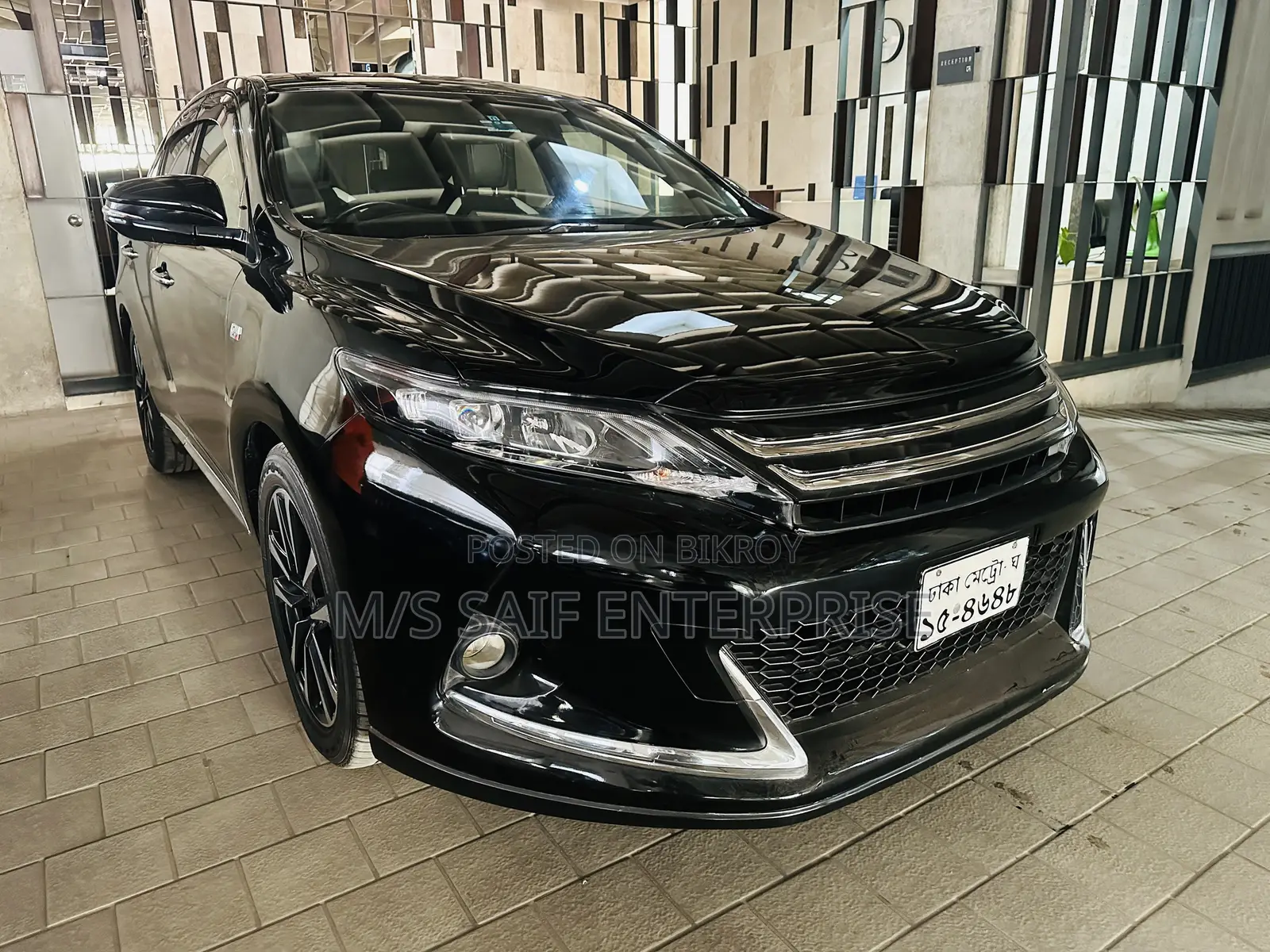 Toyota Harrier 2.0 2015 Black