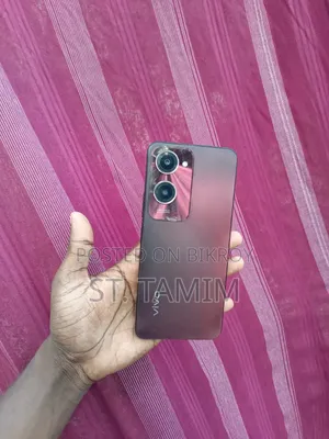 Vivo Y18 128 GB Purple