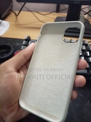 iPhone 11 Cover
