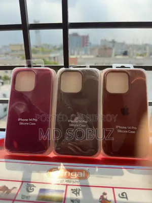 14 Pro Back Cover