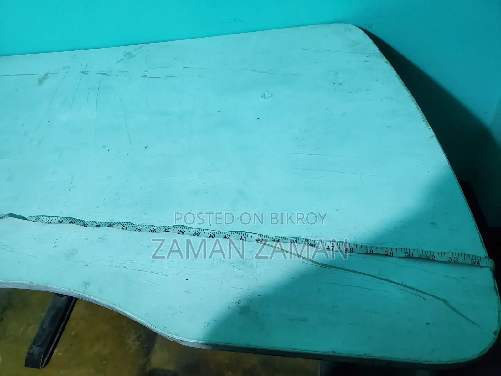 অফিস টেবিল