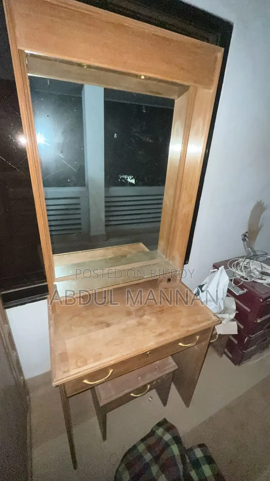 Urgent Sale Dressing Table (Used Only 03 Months)