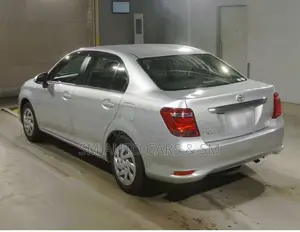 Toyota Axio 2021 Silver