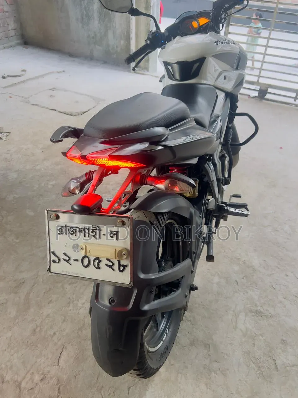 Bajaj Pulsar NS 160 2019 White