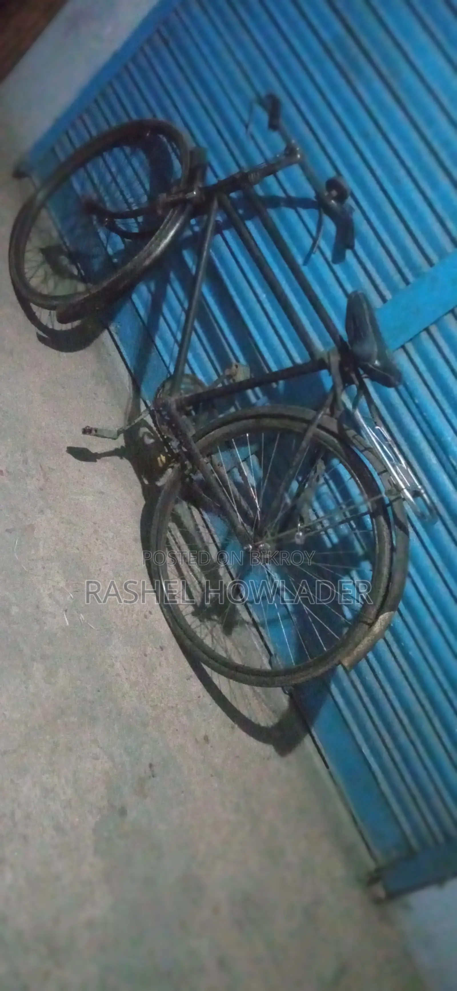 একটি বাইসাইকেলে বিক্রি করা হবে।