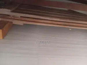 মেহগনি কাঠের খাট