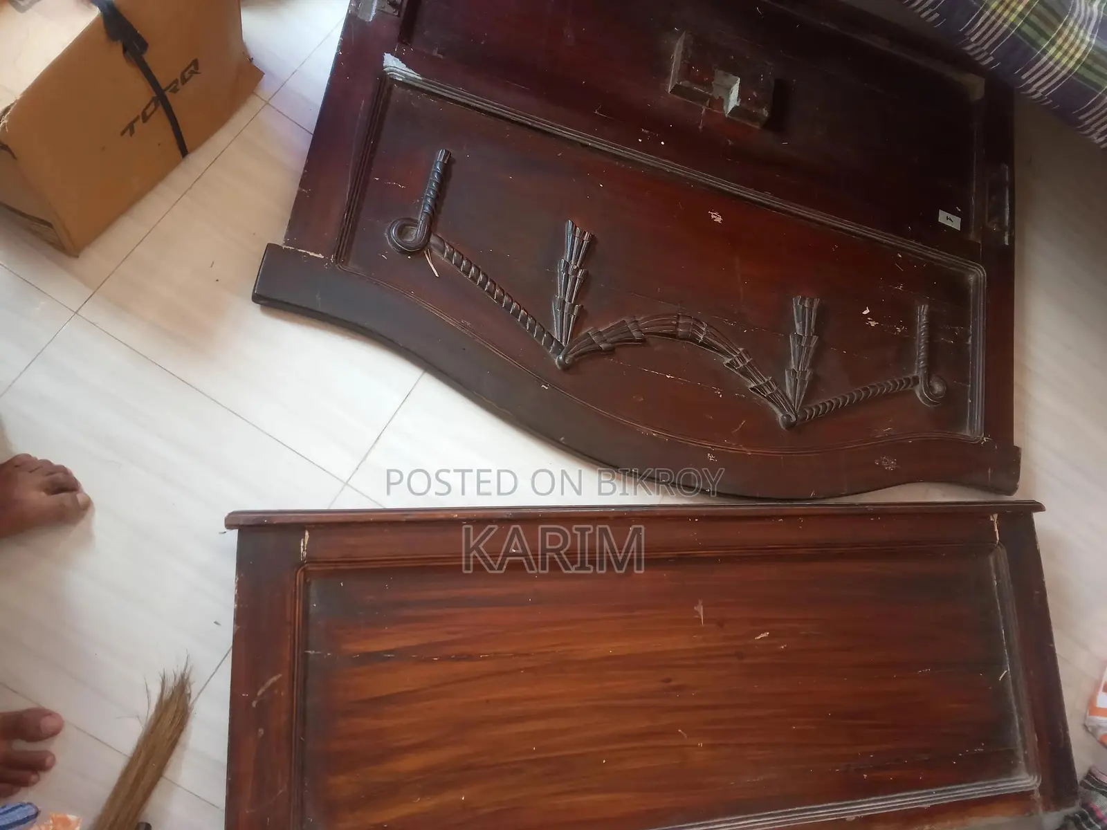 Mahogany Wood Bed