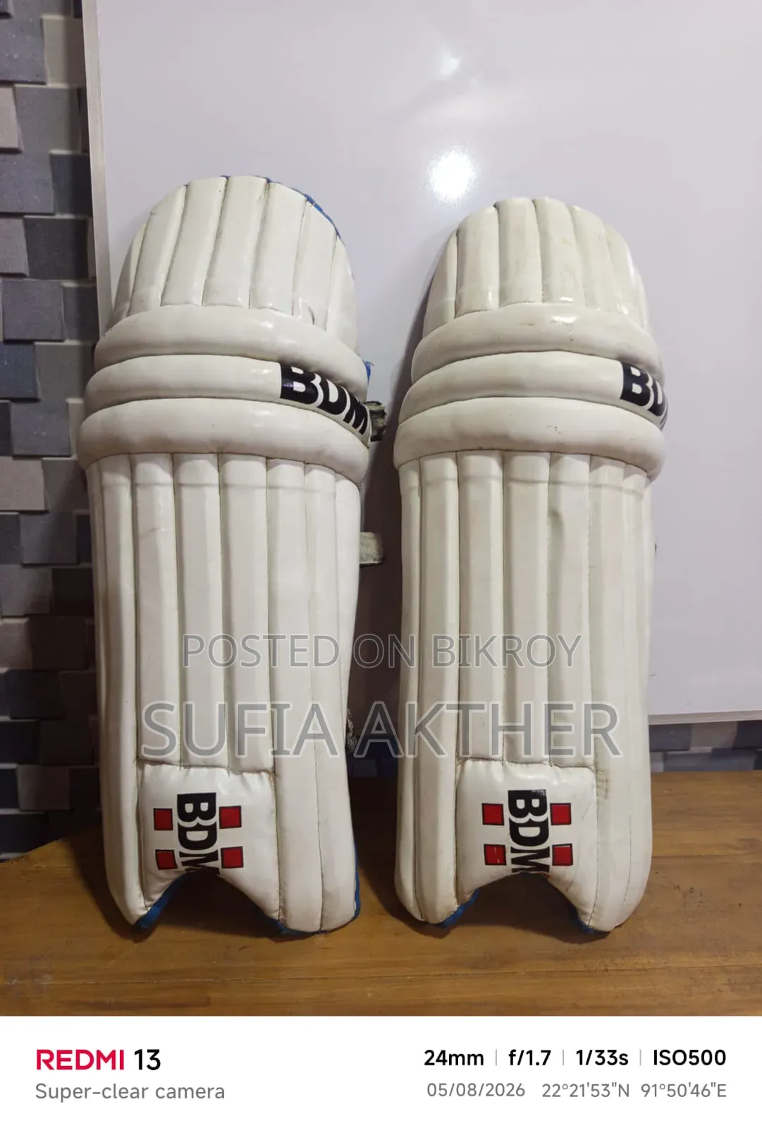 Affordable Cricket Accessories for All Players. 6 Items.