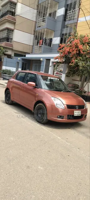 Suzuki Swift 2006 Maroon