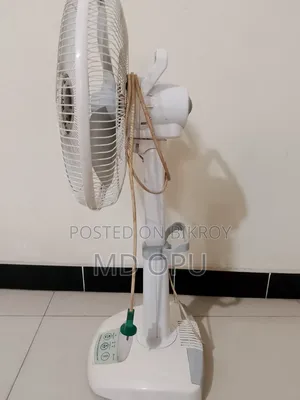 চার্জার টেবিল ফ্যান