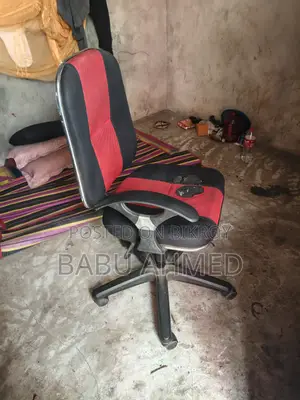 চেয়ার বিক্রির জন্য