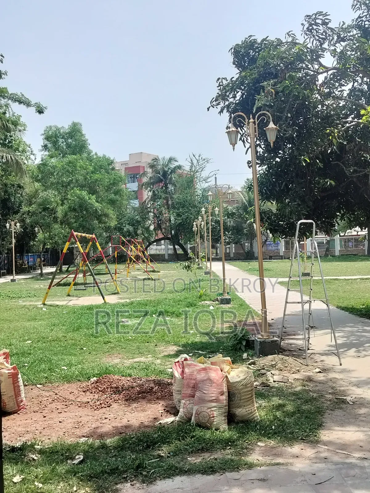 রুপসা ব্রিজ সংলগ্ন হাইওয়ের রোডে জমি বিক্রয়