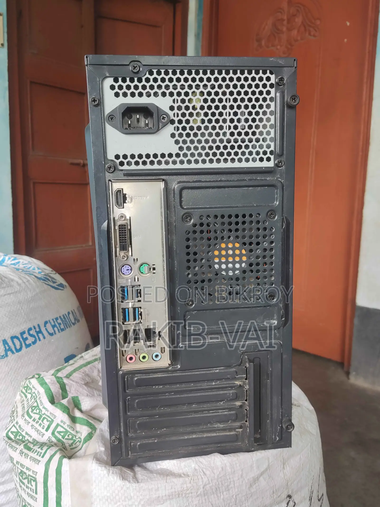Desktop Computer MSI Model 16GB AMD Ryzen 3 SSD 500GB