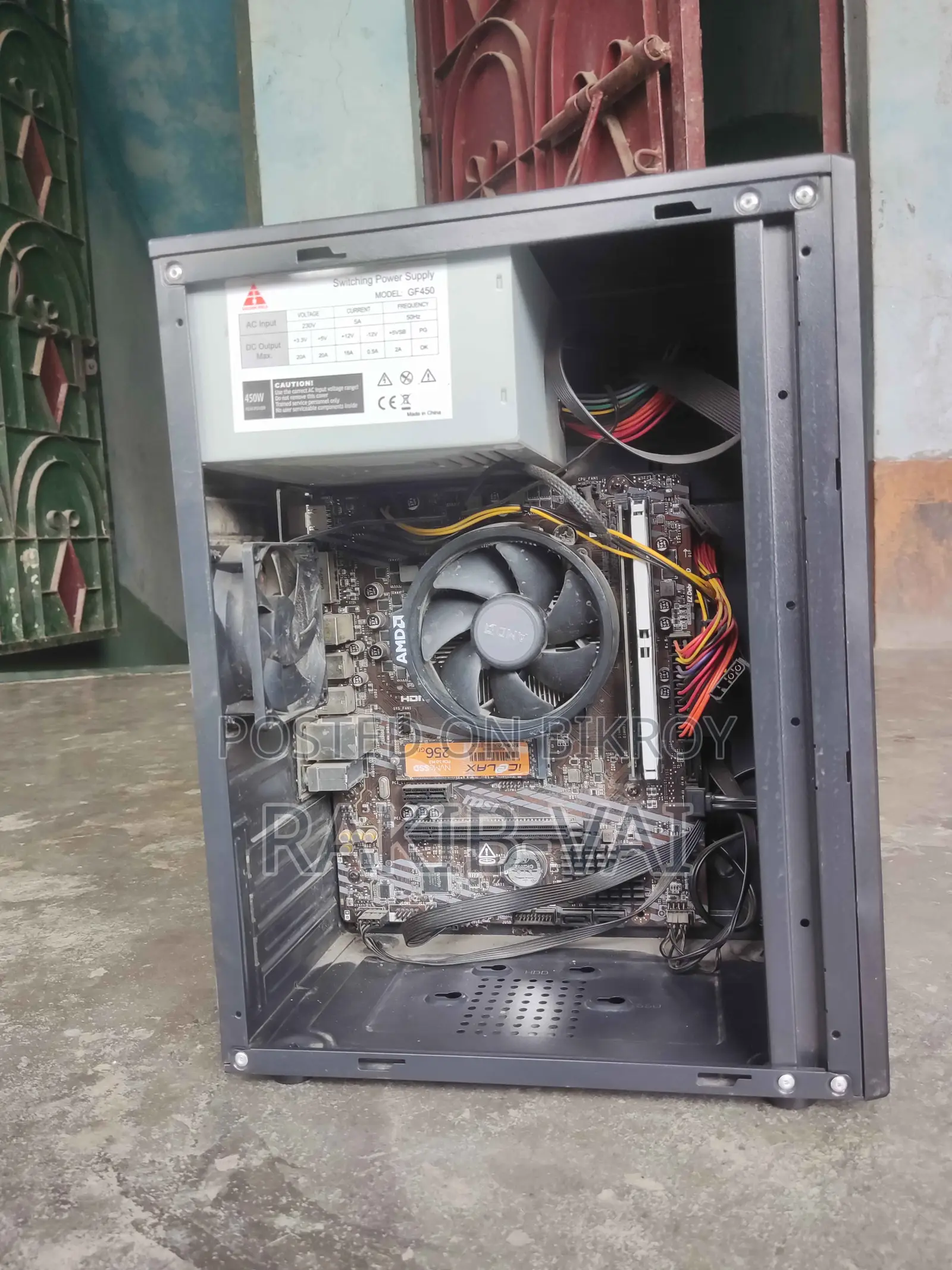 Desktop Computer MSI Model 16GB AMD Ryzen 3 SSD 500GB