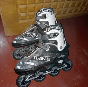 Tian-E Roller Skating