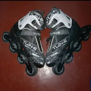 Tian-E Roller Skating
