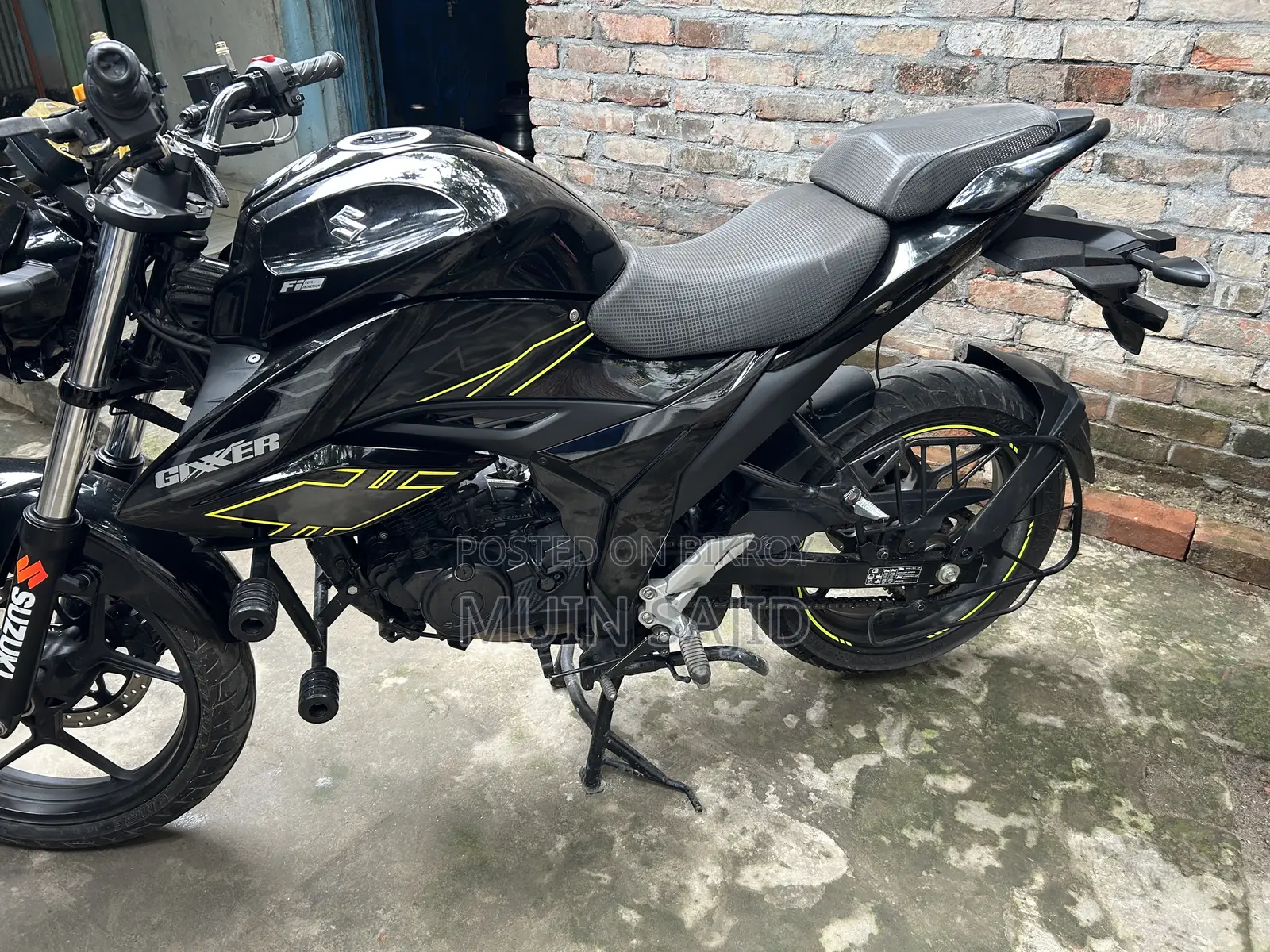 Suzuki Gixxer Fi ABS 2025 Black
