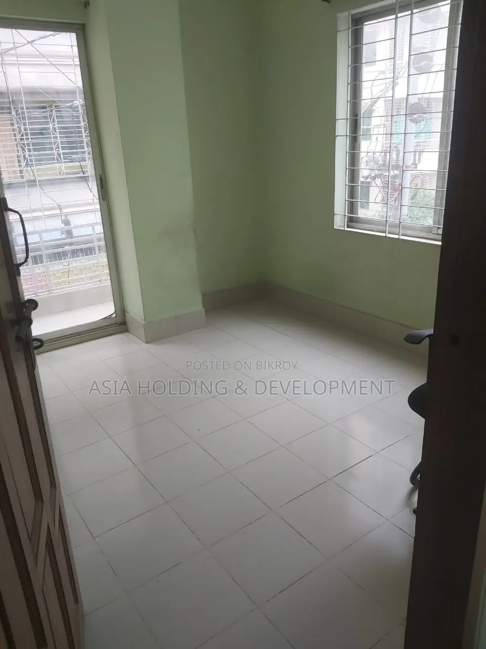 3bdrm Apartment in 60 Feet Road for Sale