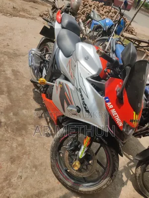 Suzuki Gixxer SF FI 2023 Orange