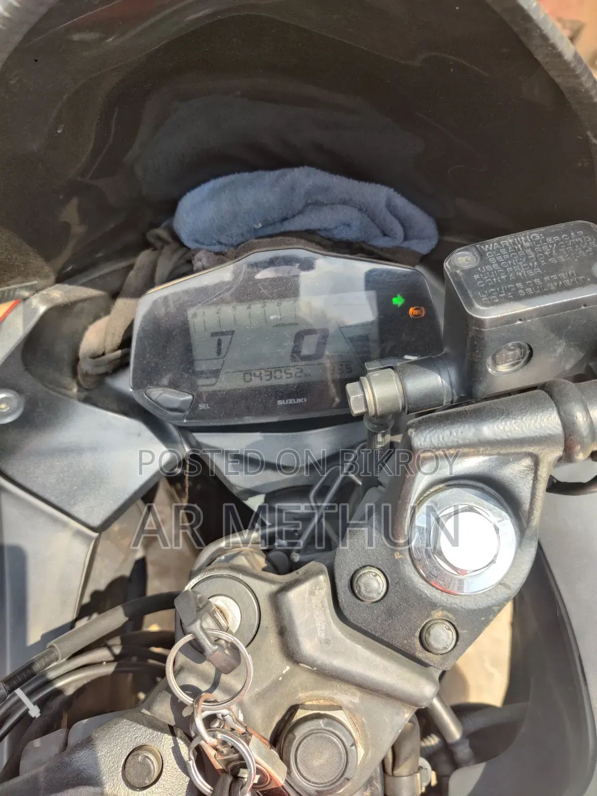 Suzuki Gixxer SF FI 2023 Orange