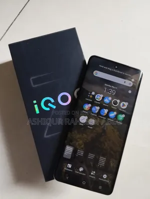 আইকিউওও ১২৮ জিবি হোয়াইট