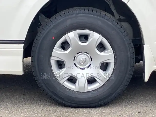 Toyota HiAce 2022 Pearl