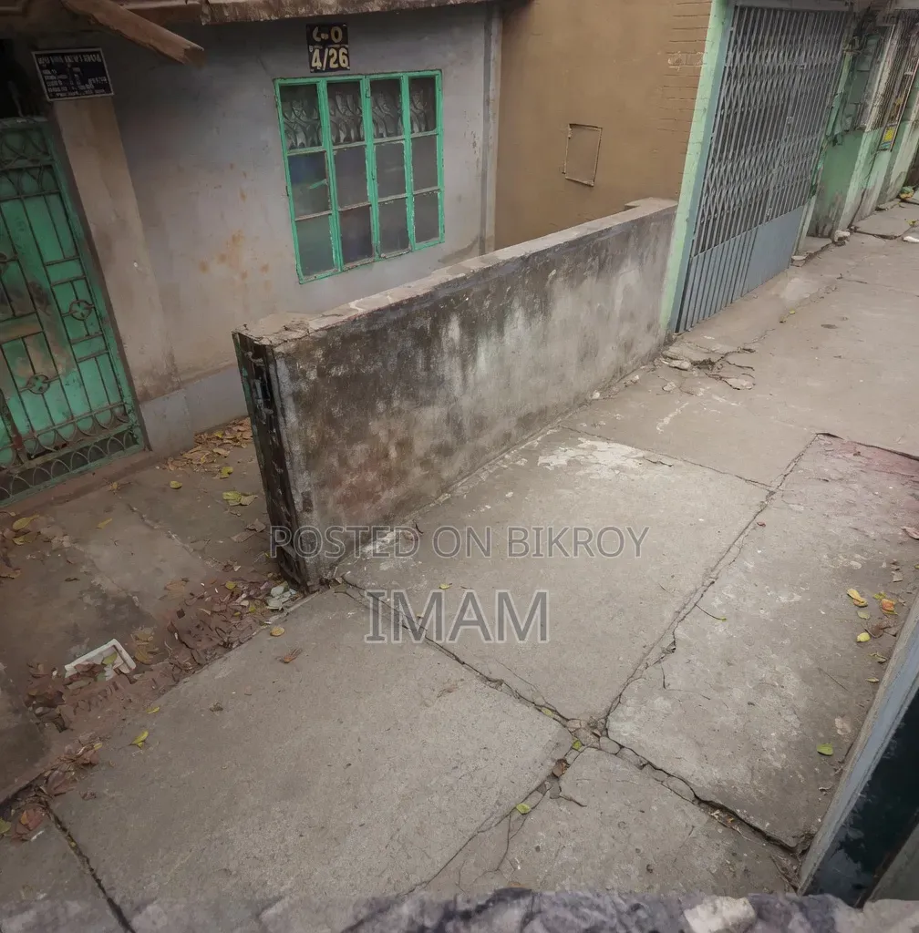 মিরপুরে ৪ বেডরুমের বাড়ি বিক্রয় হবে