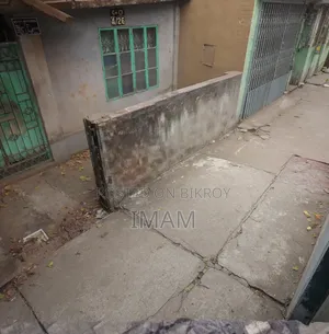 মিরপুরে ৪ বেডরুমের বাড়ি বিক্রয় হবে