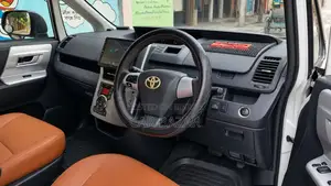Toyota Noah 2.0 143hp AWD (8 Seater) 2013 Pearl