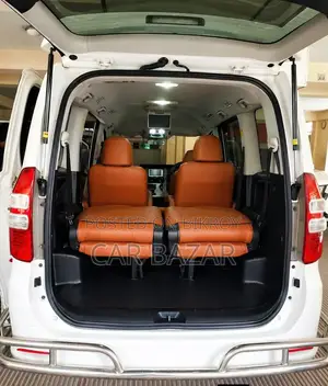 Toyota Noah 2.0 143hp AWD (8 Seater) 2013 Pearl