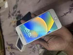 Apple iPhone 8 Plus 64 GB Gold