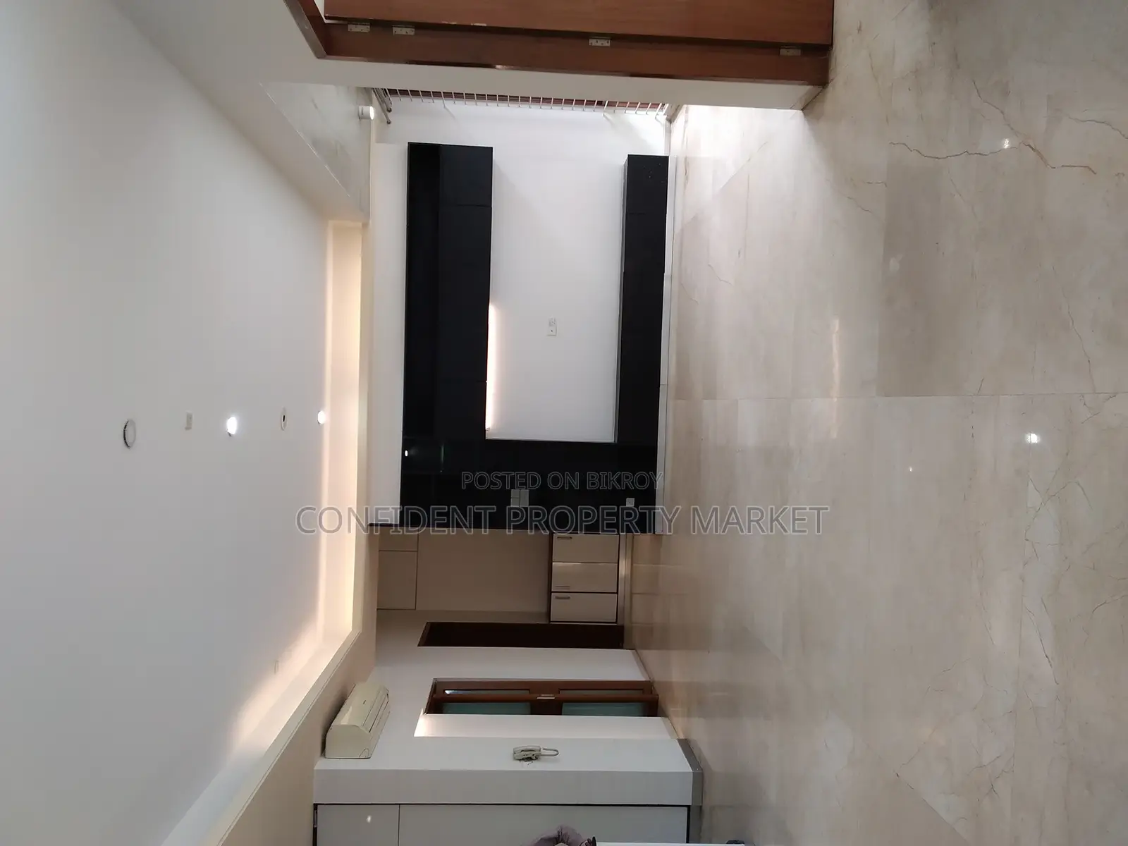 4bdrm Apartment in Baridhara for Rent