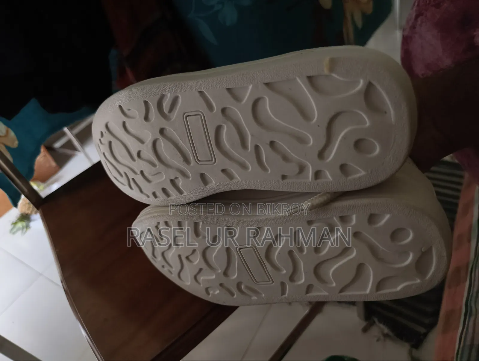 Affordable White Phrase Shoes