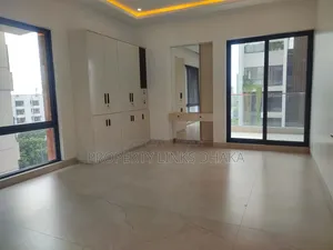 Furnished 4bdrm Apartment in Gulshan for Rent