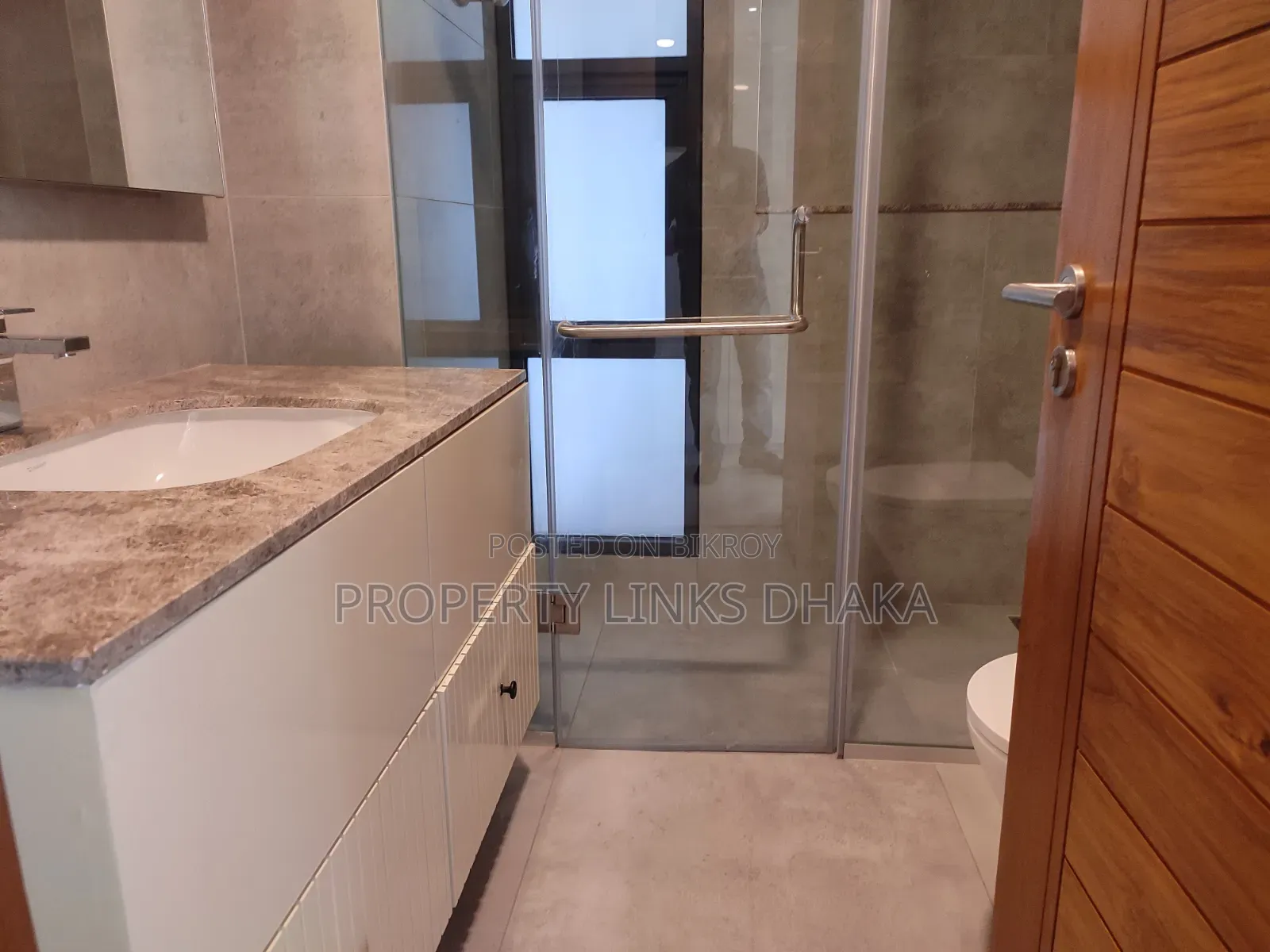 Furnished 4bdrm Apartment in Gulshan for Rent