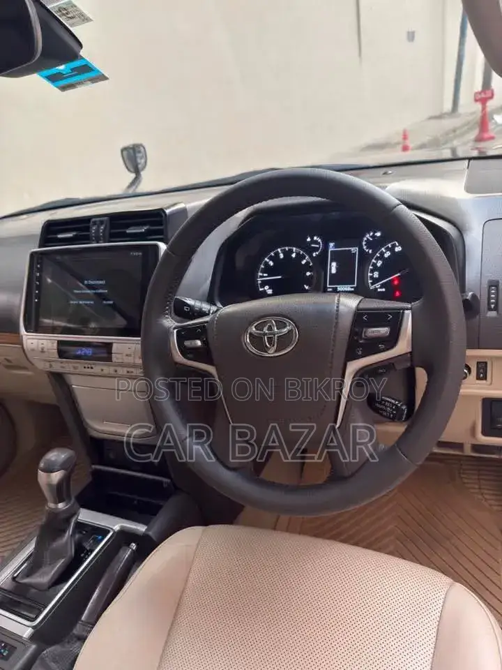 Toyota Land Cruiser Prado 2.7 2017 Black