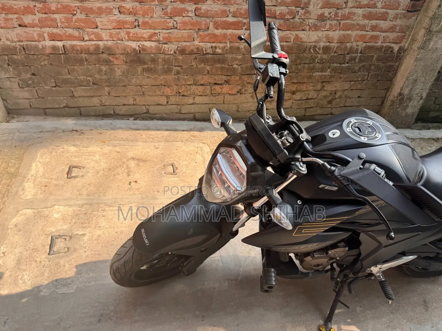 সুজুকি জিক্সার ২৫০ ২০২৫ কালো