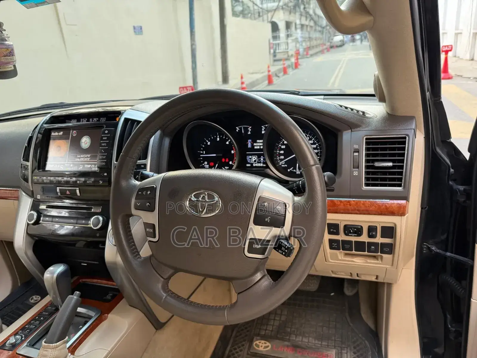 Toyota Land Cruiser 4.5 V8 VXR 2015 কালো