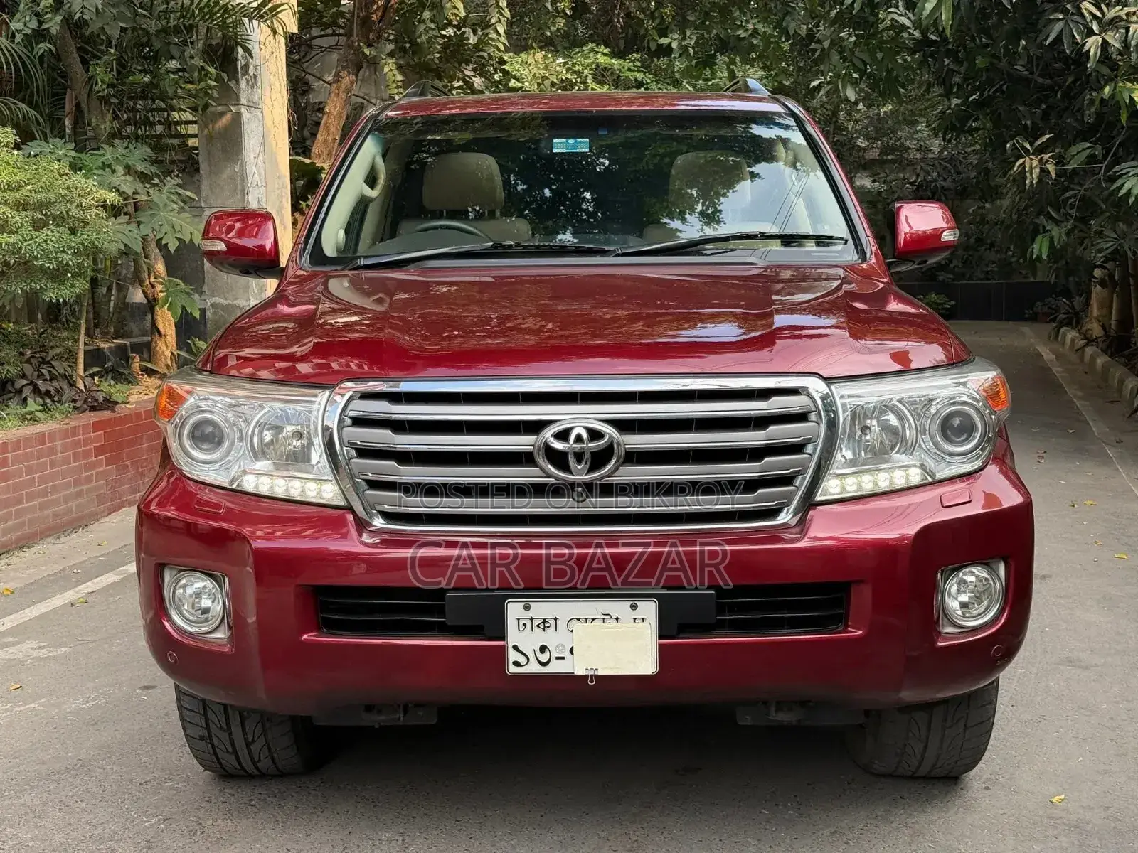 Toyota Land Cruiser 4.5 V8 VXR 2012 Maroon