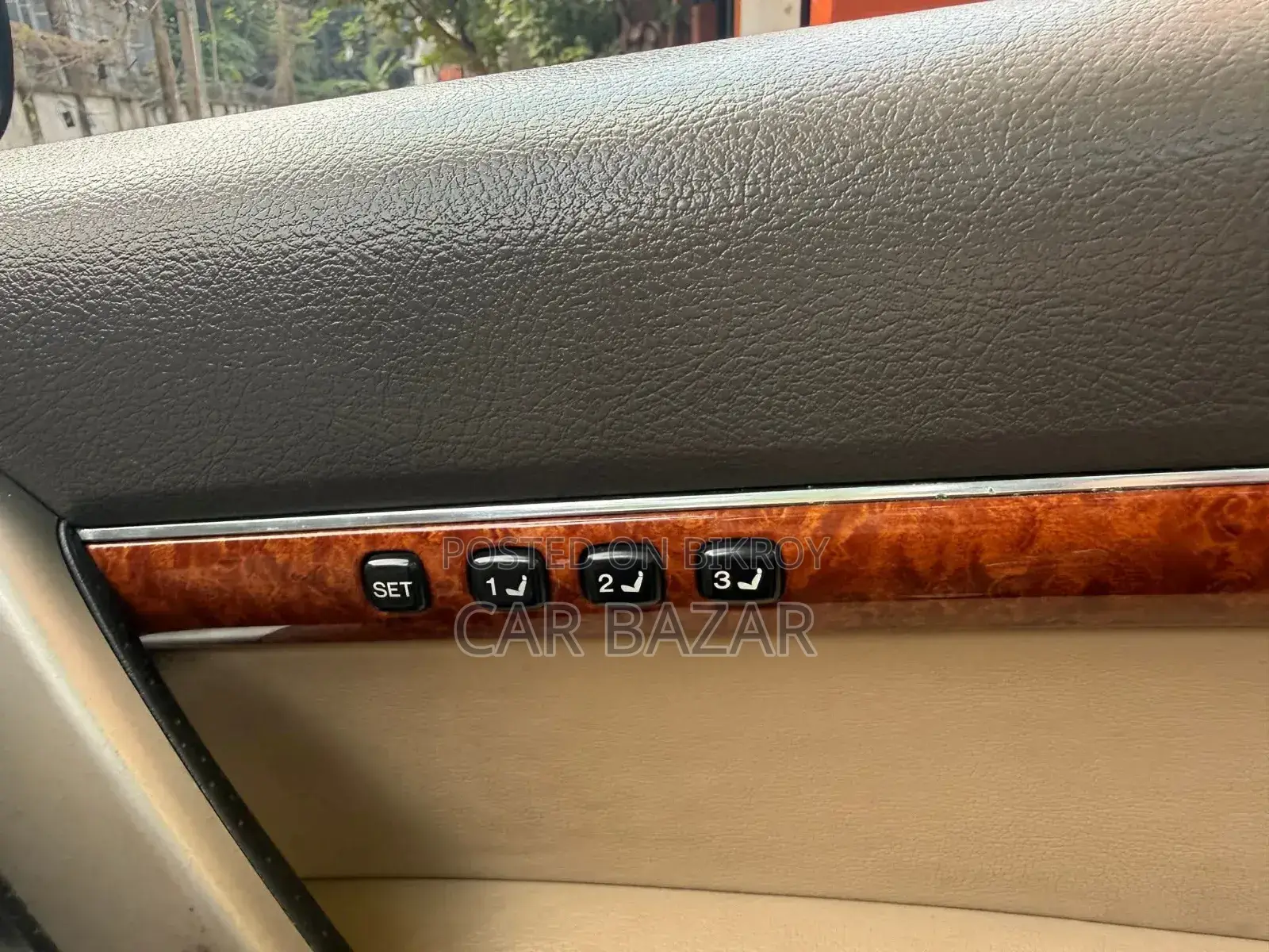 Toyota Land Cruiser 4.5 V8 VXR 2012 Maroon