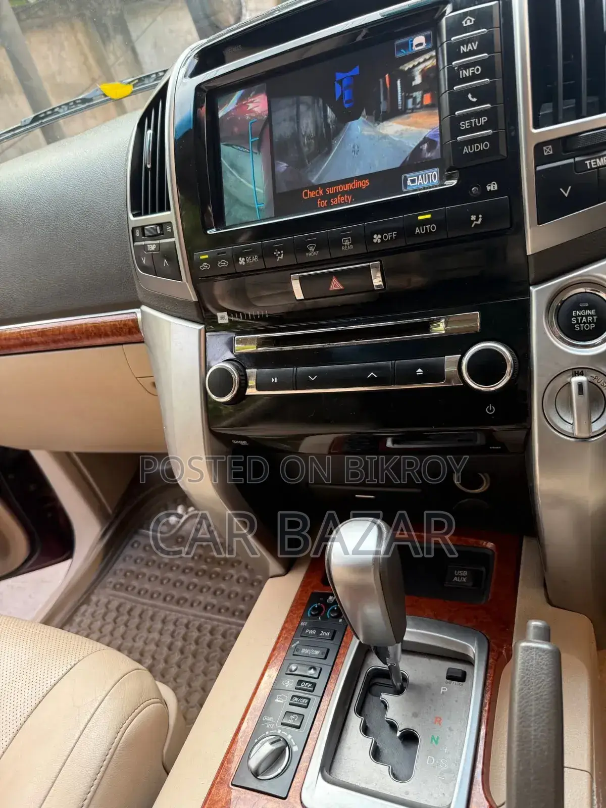 Toyota Land Cruiser 4.5 V8 VXR 2012 Maroon