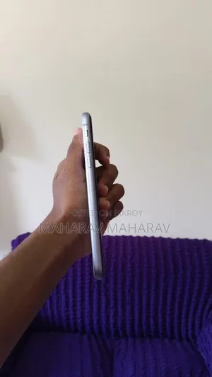 New Apple iPhone 11 64 GB Purple