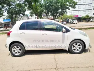 Toyota Vitz 2009 White