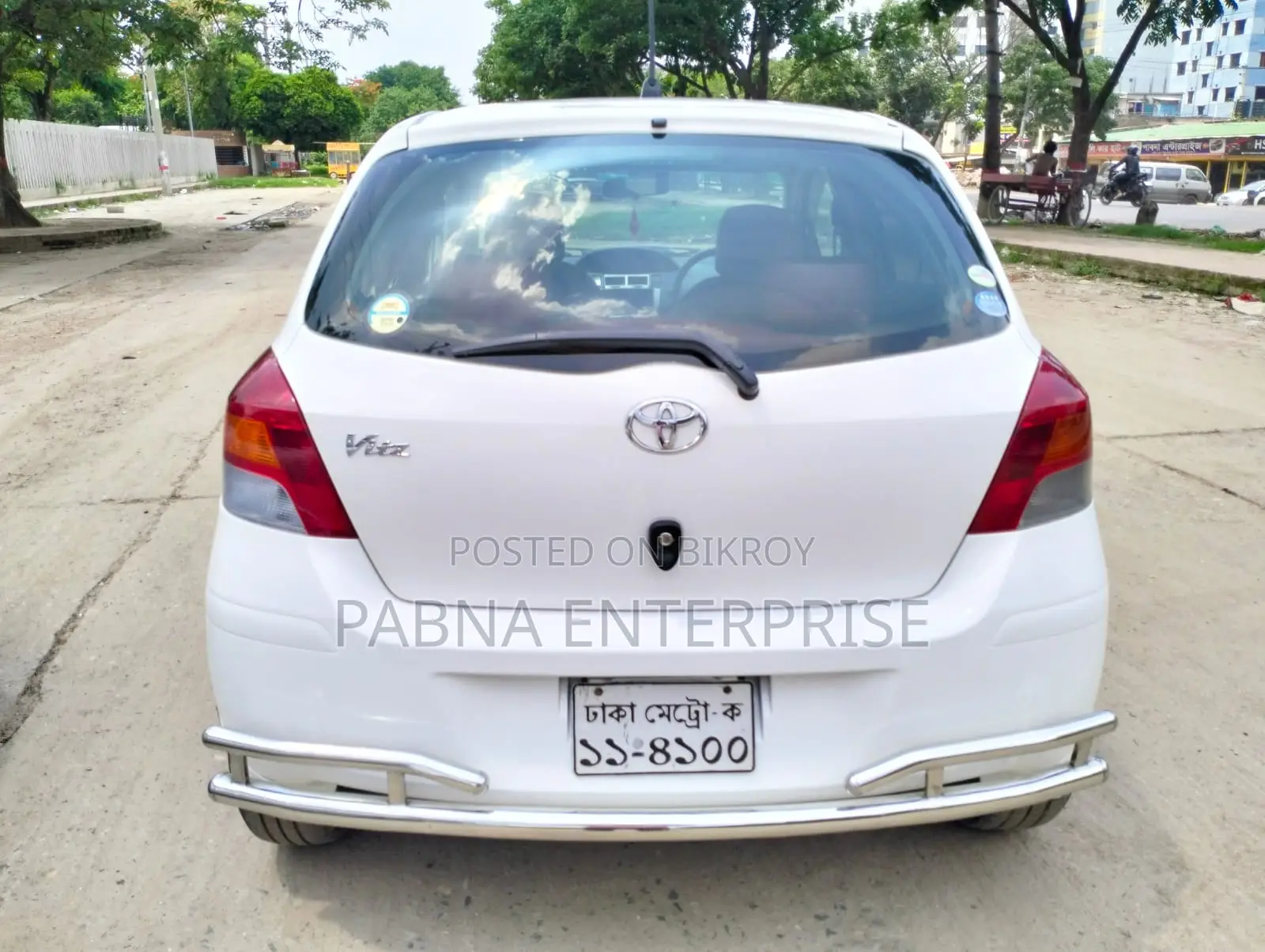 Toyota Vitz 2009 White