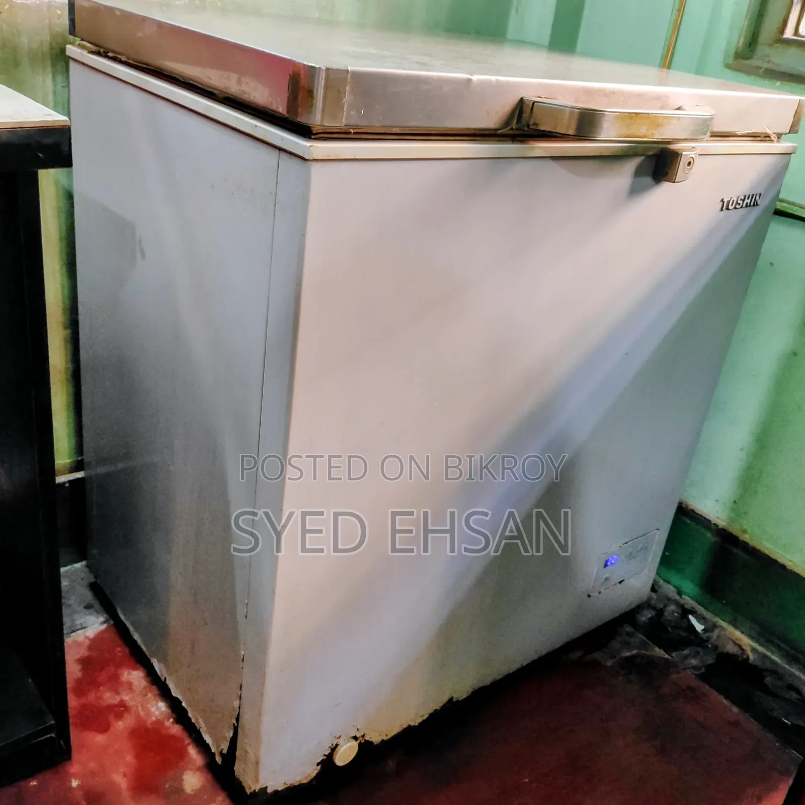 Toshin Chest Freezer Running Condition (Read Description)