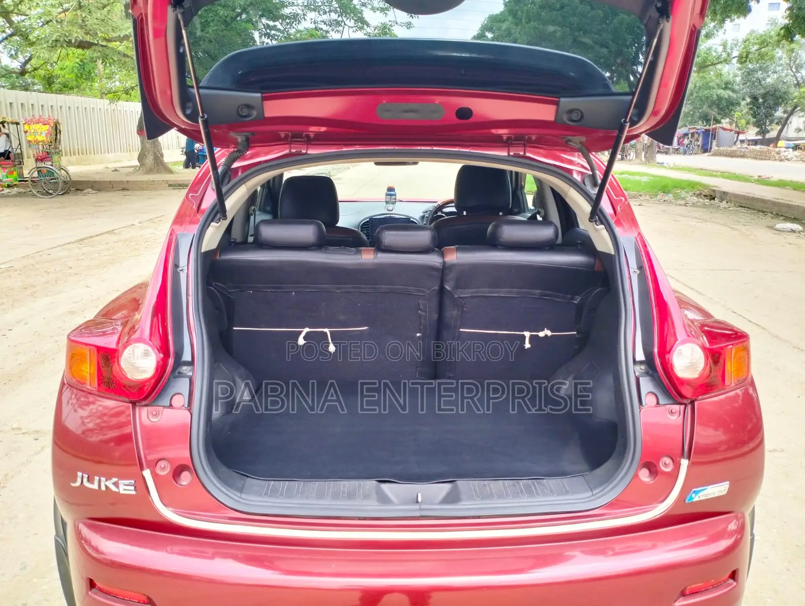 Nissan Juke 2011 Red
