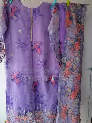 Selling Three-Piece Set